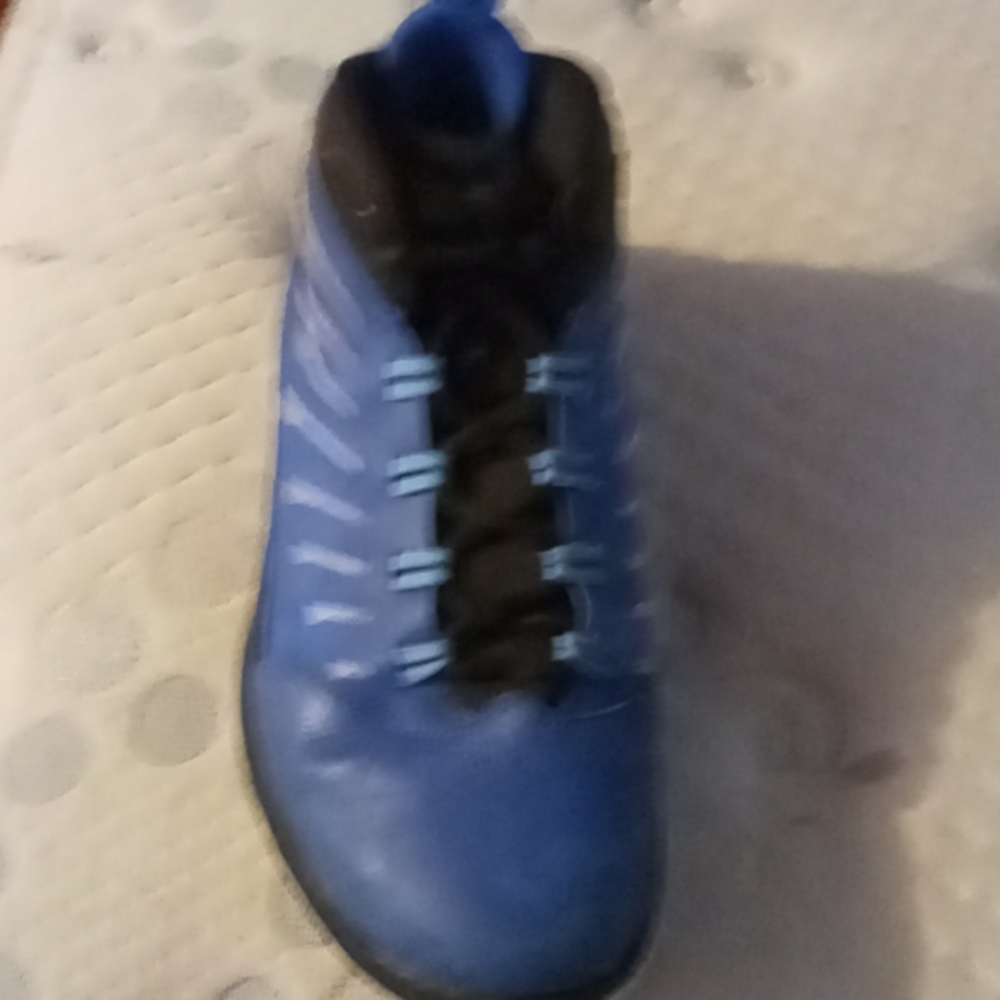 Shoes - Picture 4 of 4